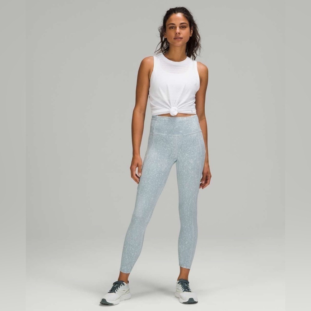 Lululemon Fast and Free Tight 25" *Nulux in City Grit White Blue Fog - size 6